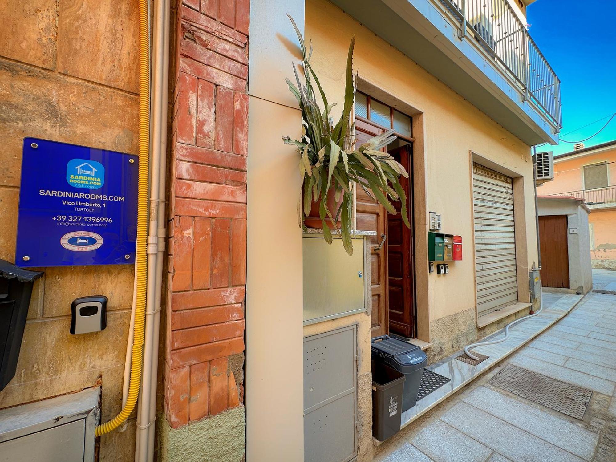 Sardiniarooms Tortoli Old Town Экстерьер фото